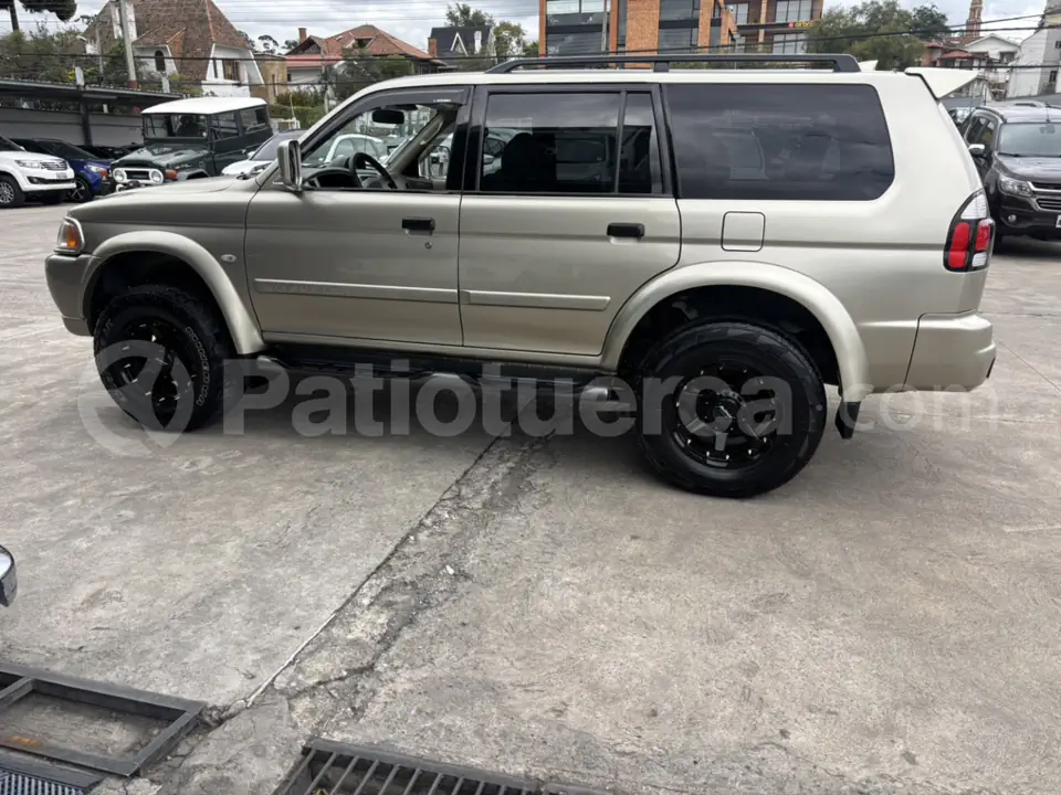 Foto 2 de Mitsubishi Montero Sport