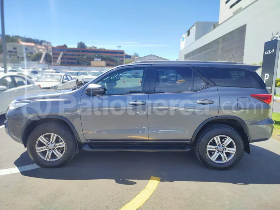 Foto 8 de Toyota New Fortuner