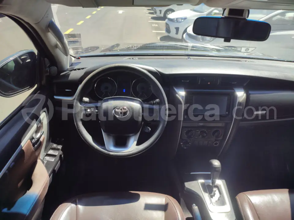 Foto 10 de Toyota New Fortuner