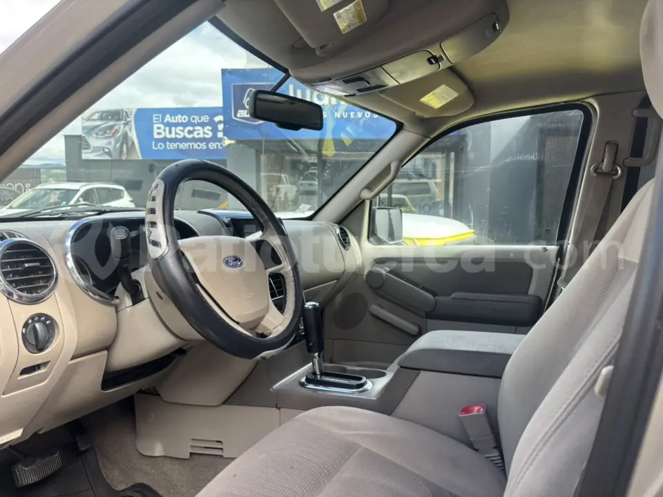 Foto 3 de Ford Explorer