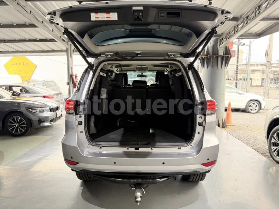 Foto 9 de Toyota Fortuner 4.0