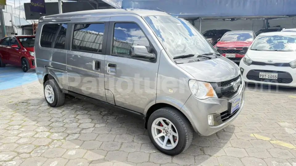 Foto 3 de Lifan LF6420