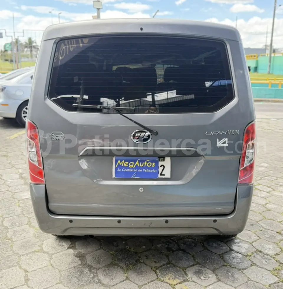 Foto 5 de Lifan LF6420
