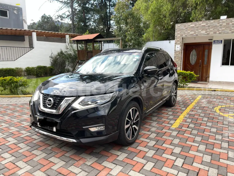 Foto 1 de Nissan XTRAIL EXCLUSIVE