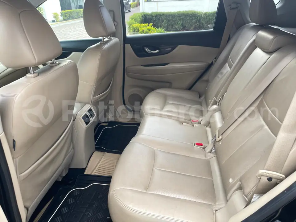 Foto 10 de Nissan XTRAIL EXCLUSIVE