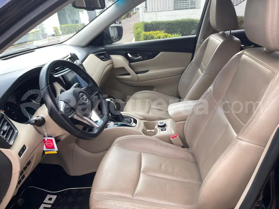 Foto 11 de Nissan XTRAIL EXCLUSIVE