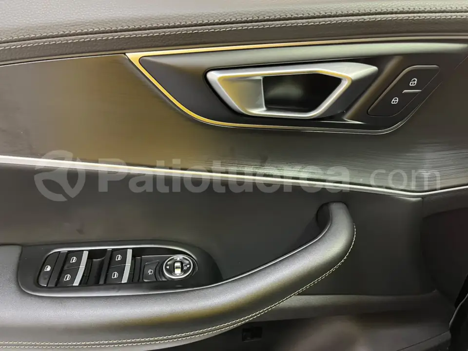 Foto 12 de Chery TIGGO 8