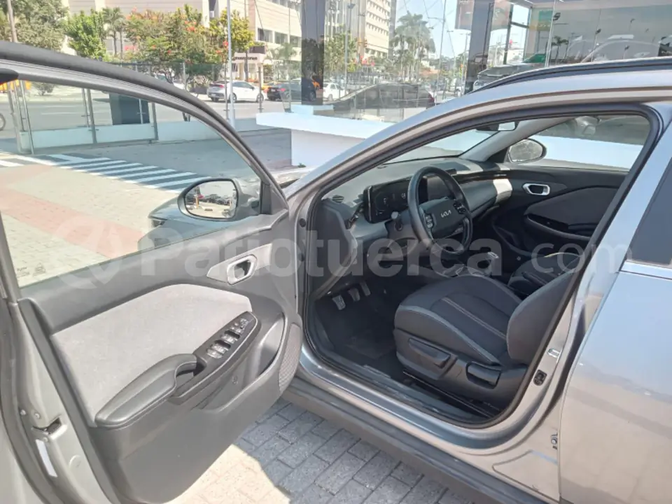 Foto 9 de Kia K3 CROSS