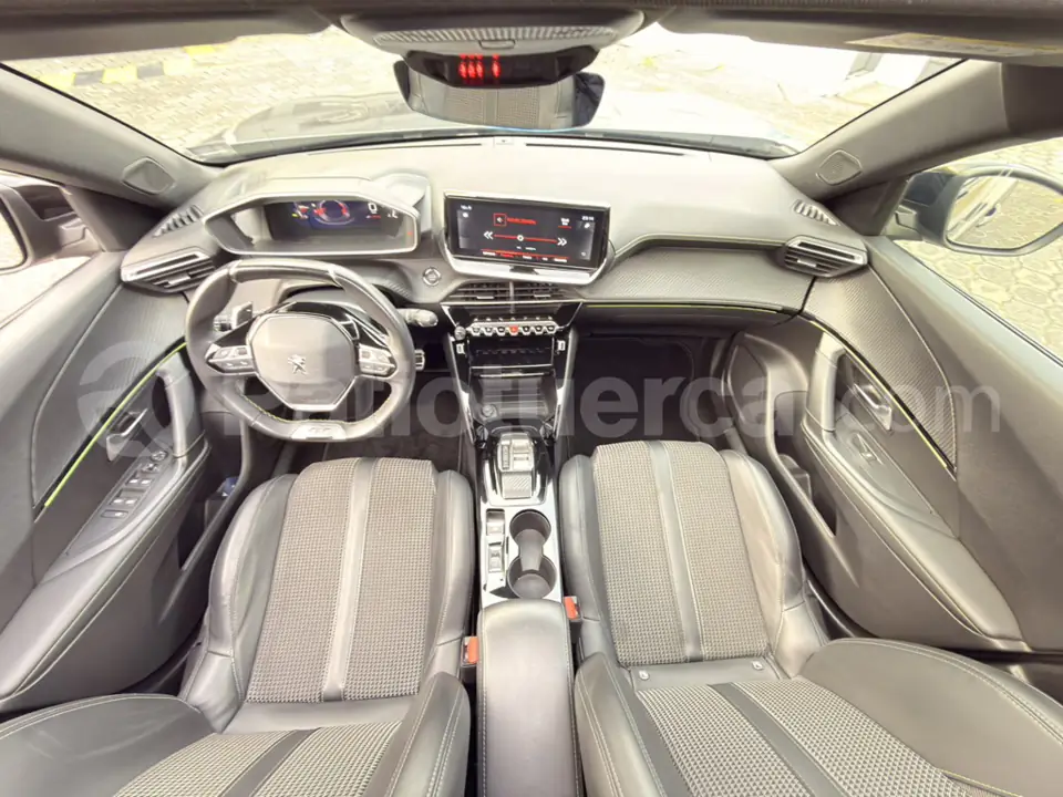 Foto 10 de Peugeot 2008 GT