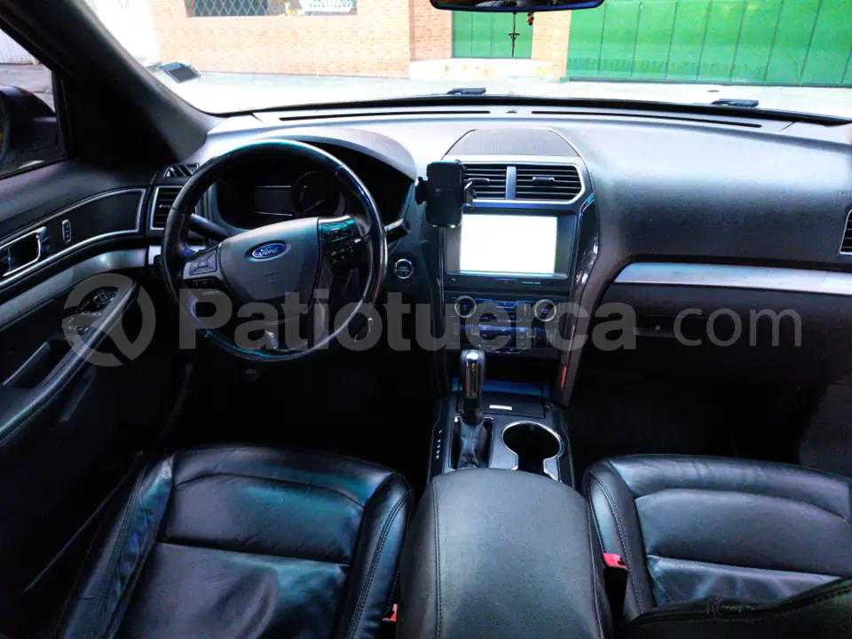 Foto 15 de Ford Explorer XLT