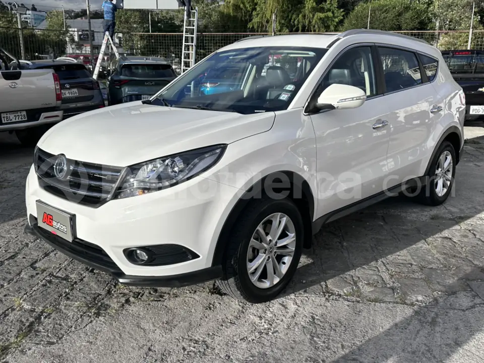 Foto 1 de DFSK GLORY 580