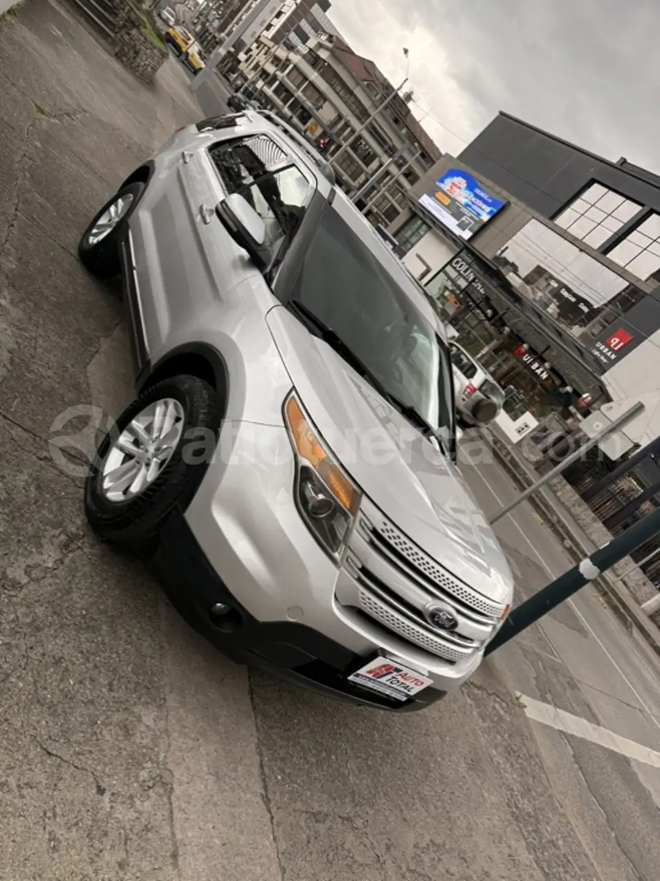 Foto 1 de Ford Explorer XLT