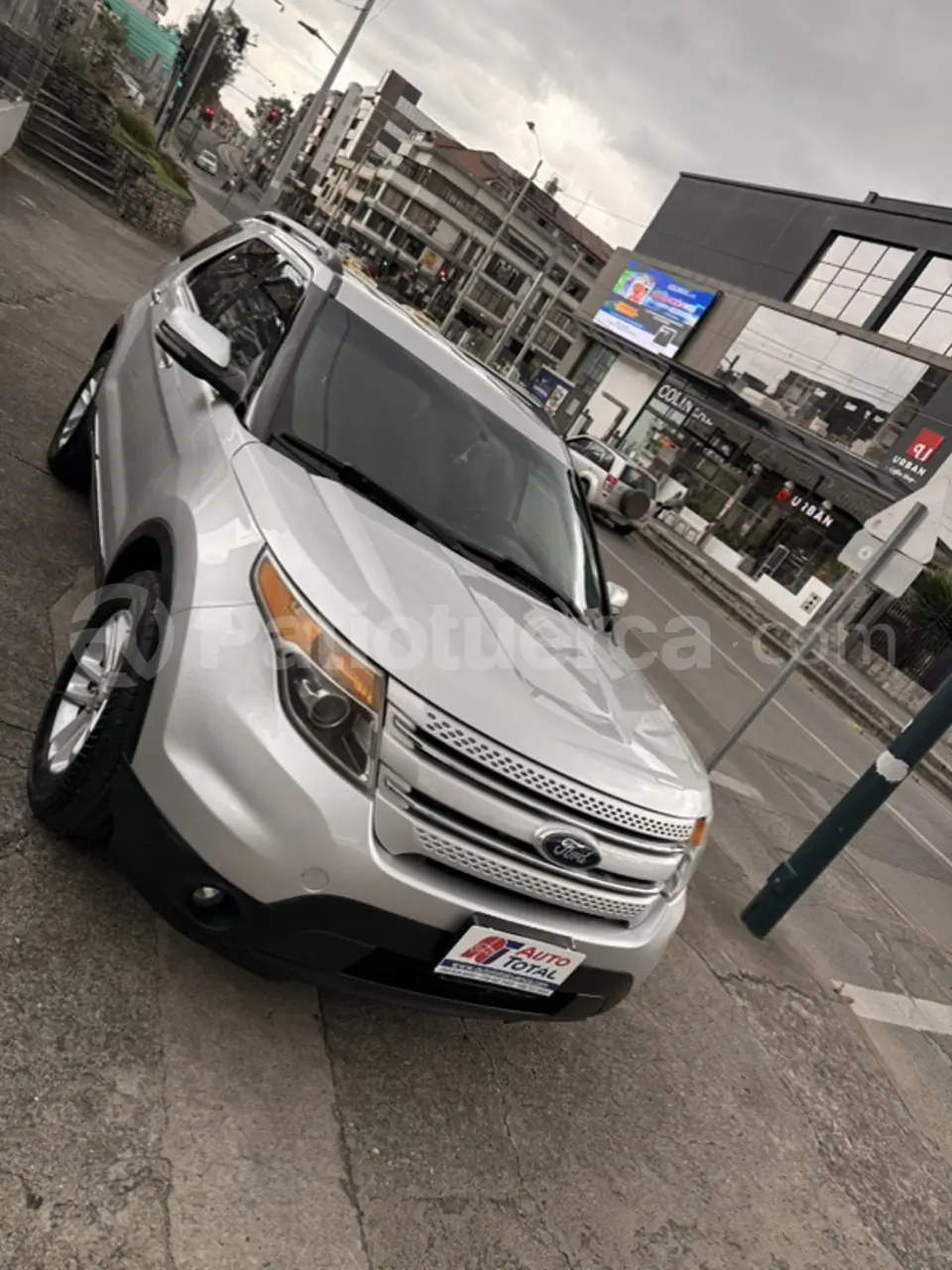 Foto 2 de Ford Explorer XLT