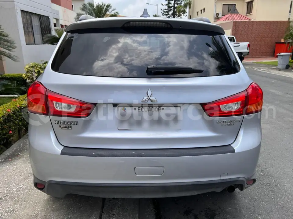 Foto 2 de Mitsubishi Outlander Sport