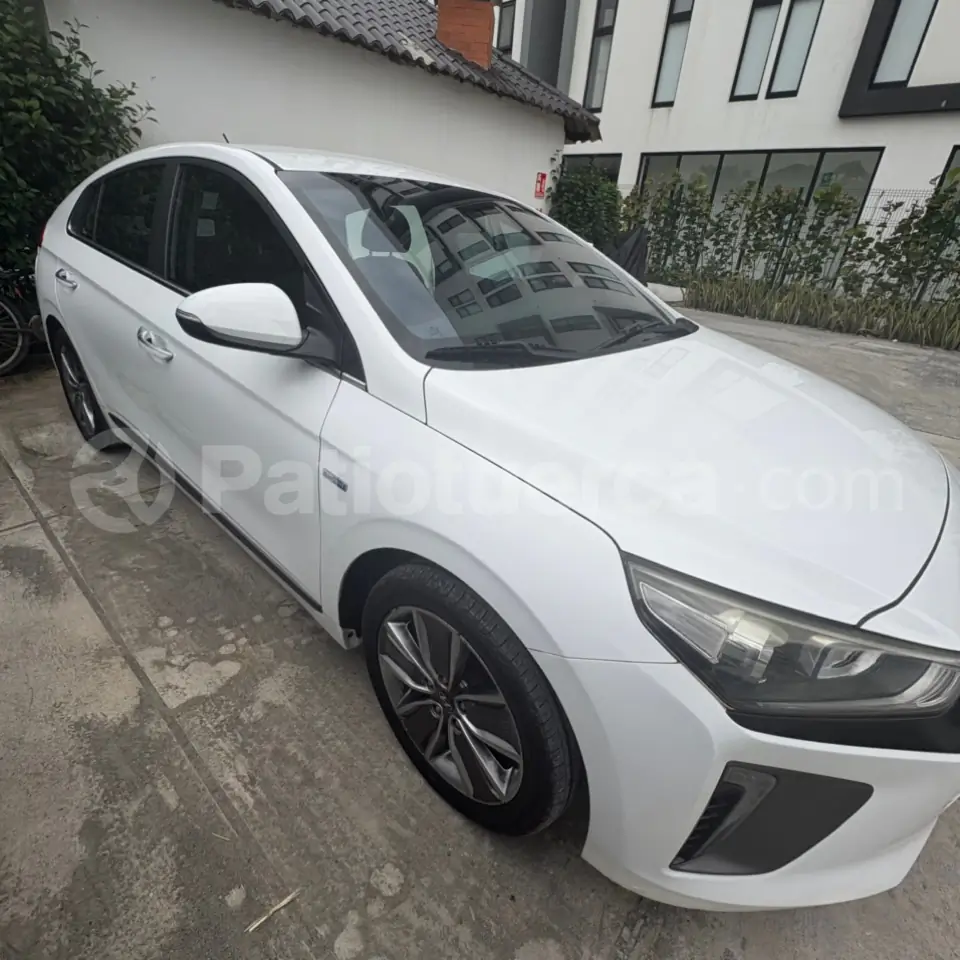 Foto 4 de Hyundai Ioniq Hybrid