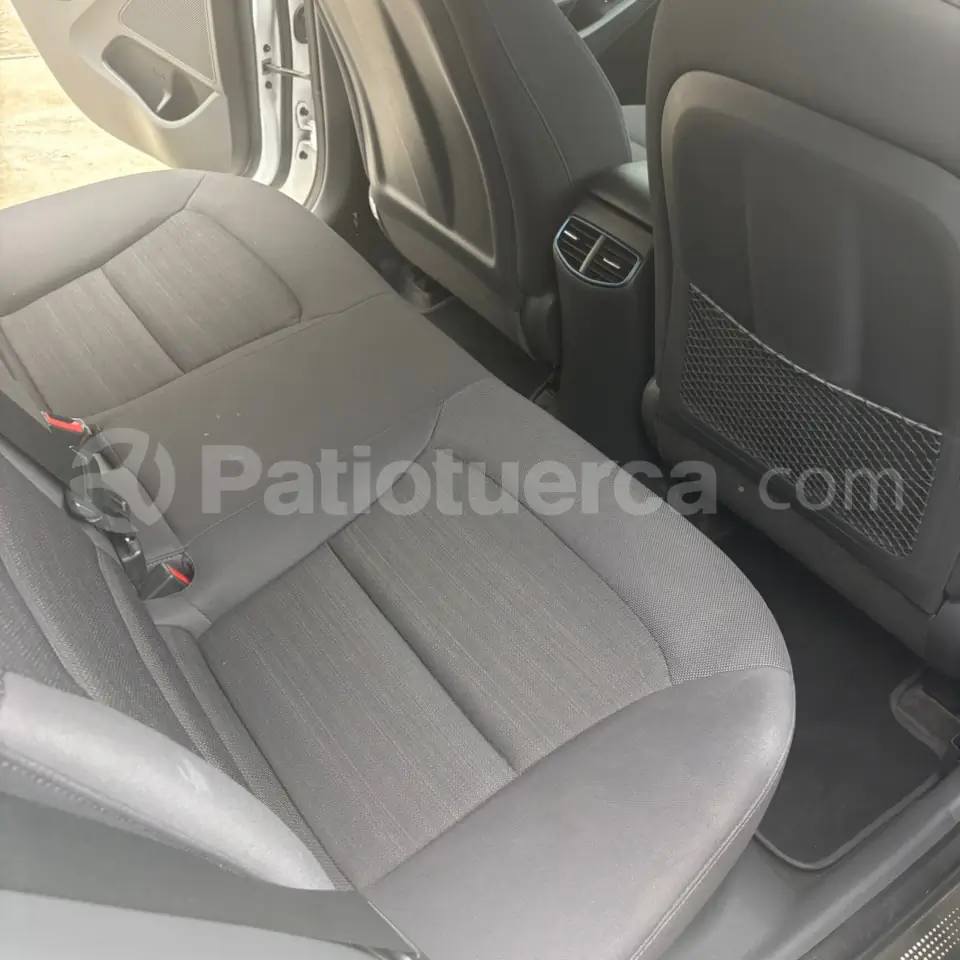 Foto 13 de Hyundai Ioniq Hybrid