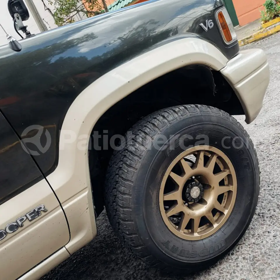 Foto 7 de Chevrolet Trooper 5P