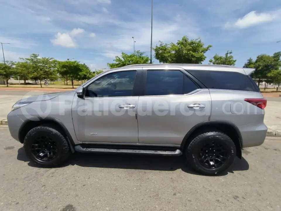Foto 8 de Toyota New Fortuner