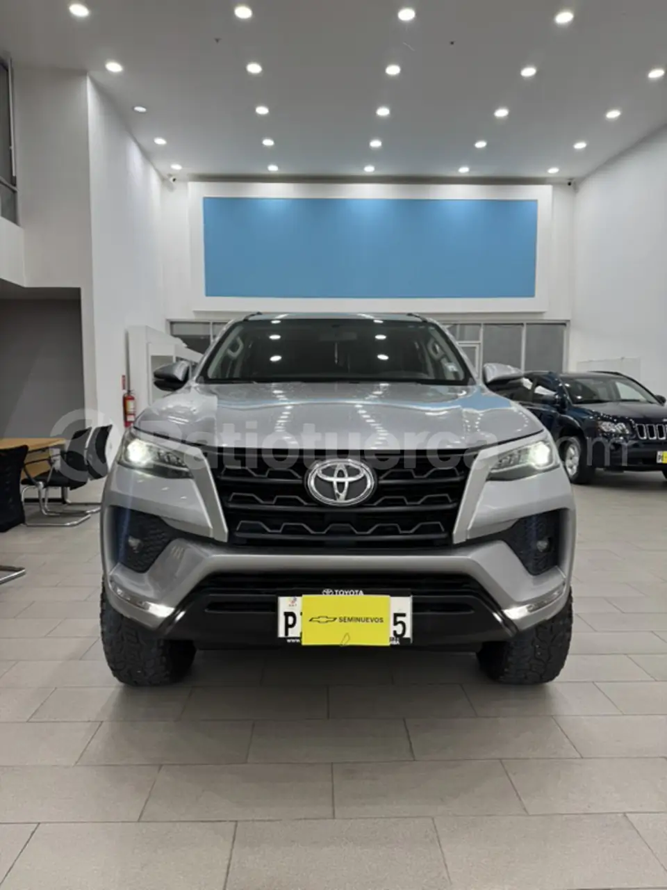 Foto 3 de Toyota New Fortuner