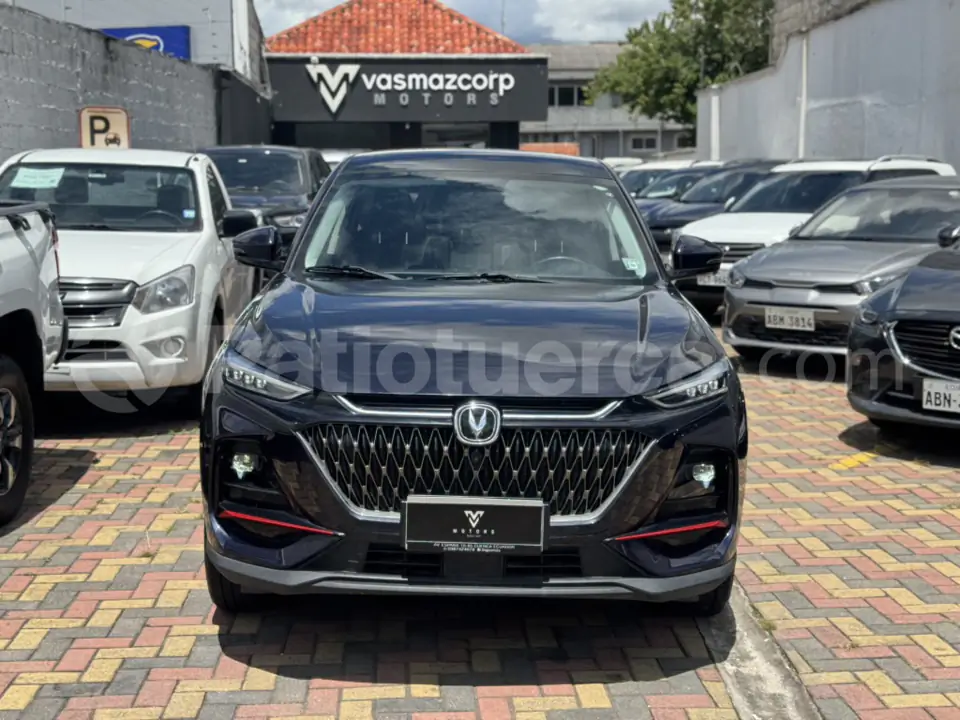 Foto 3 de Changan X7