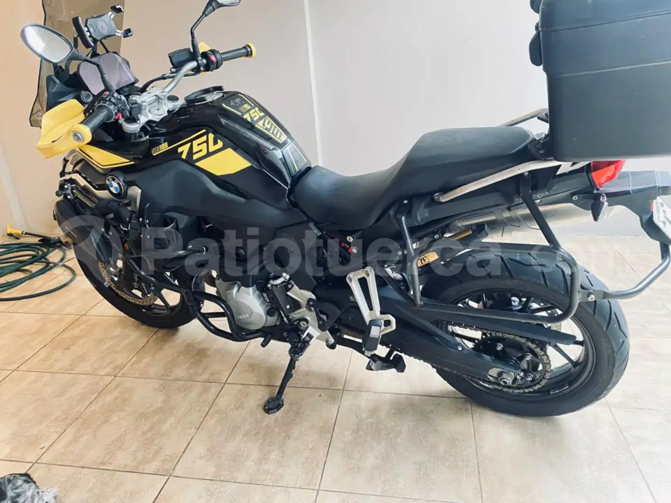Foto 2 de BMW f750gs