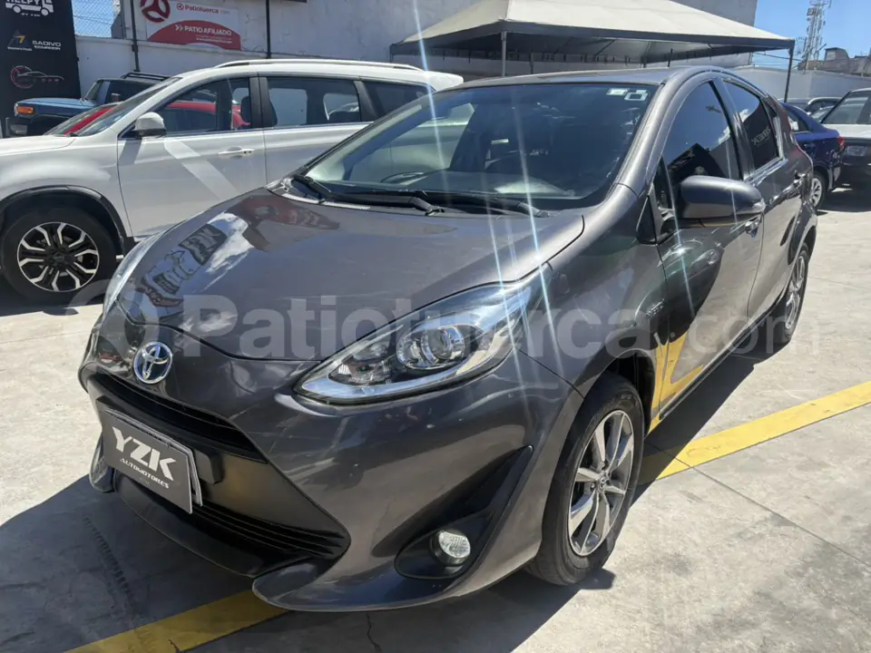 Foto 2 de Toyota Prius C Sport