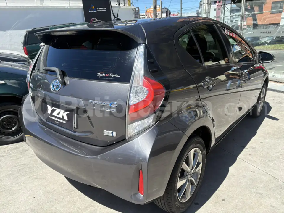 Foto 10 de Toyota Prius C Sport