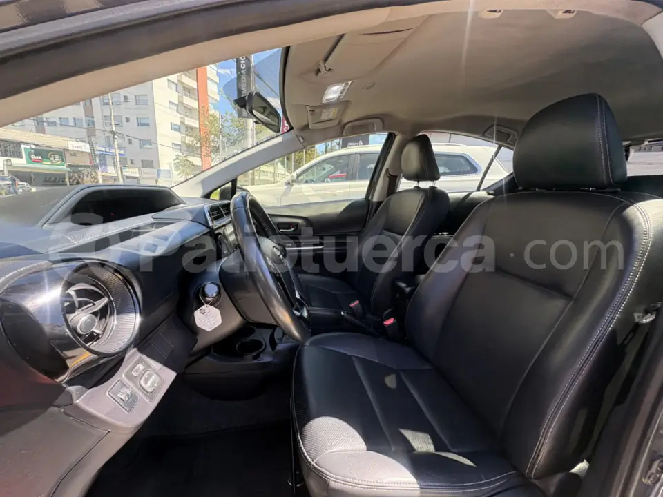 Foto 11 de Toyota Prius C Sport