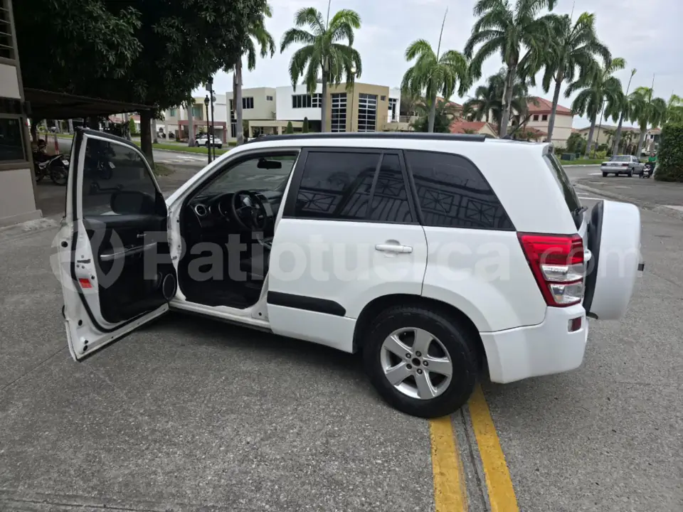 Foto 3 de Suzuki Grand Vitara SZ