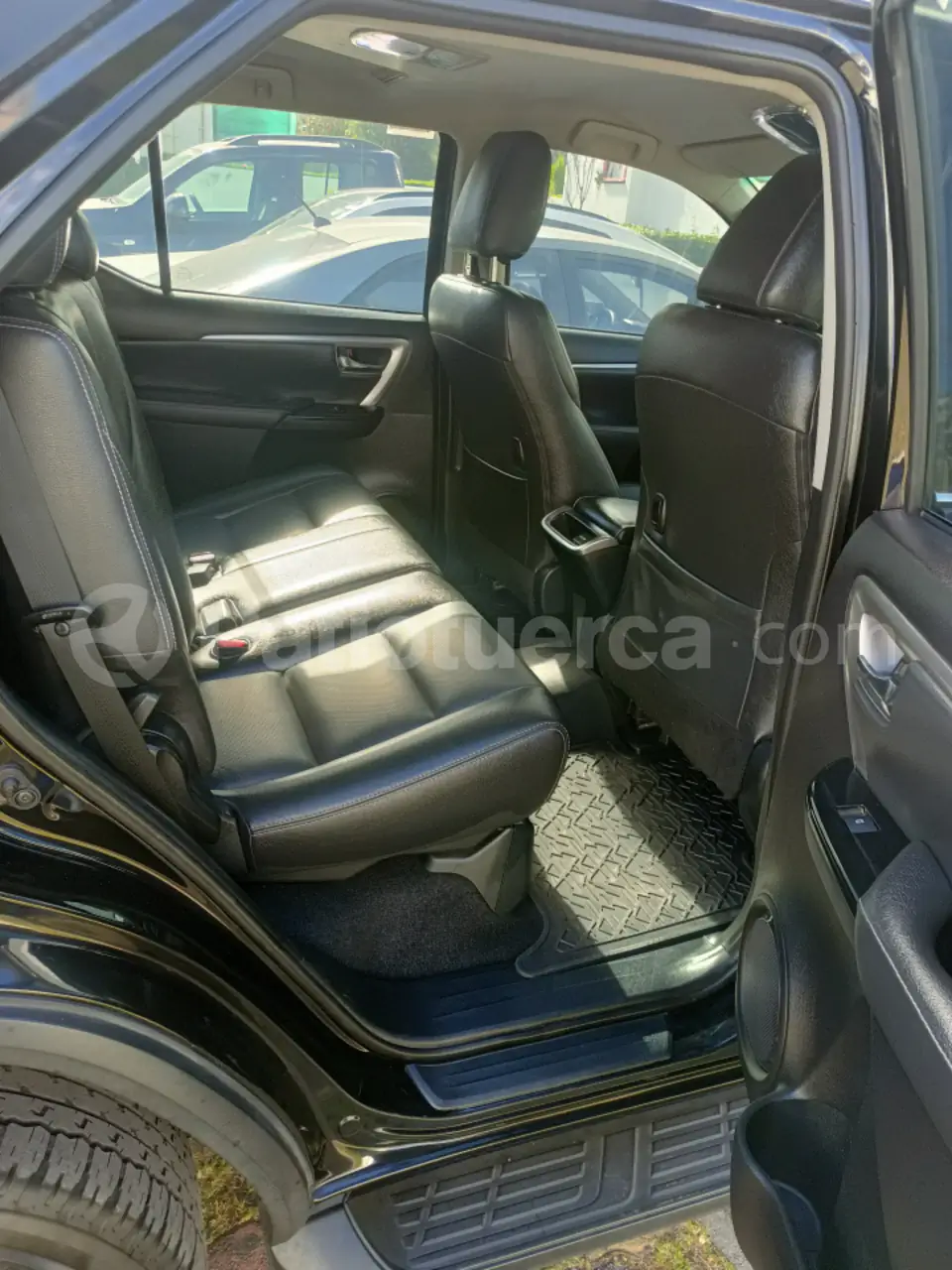 Foto 8 de Toyota Fortuner 4.0