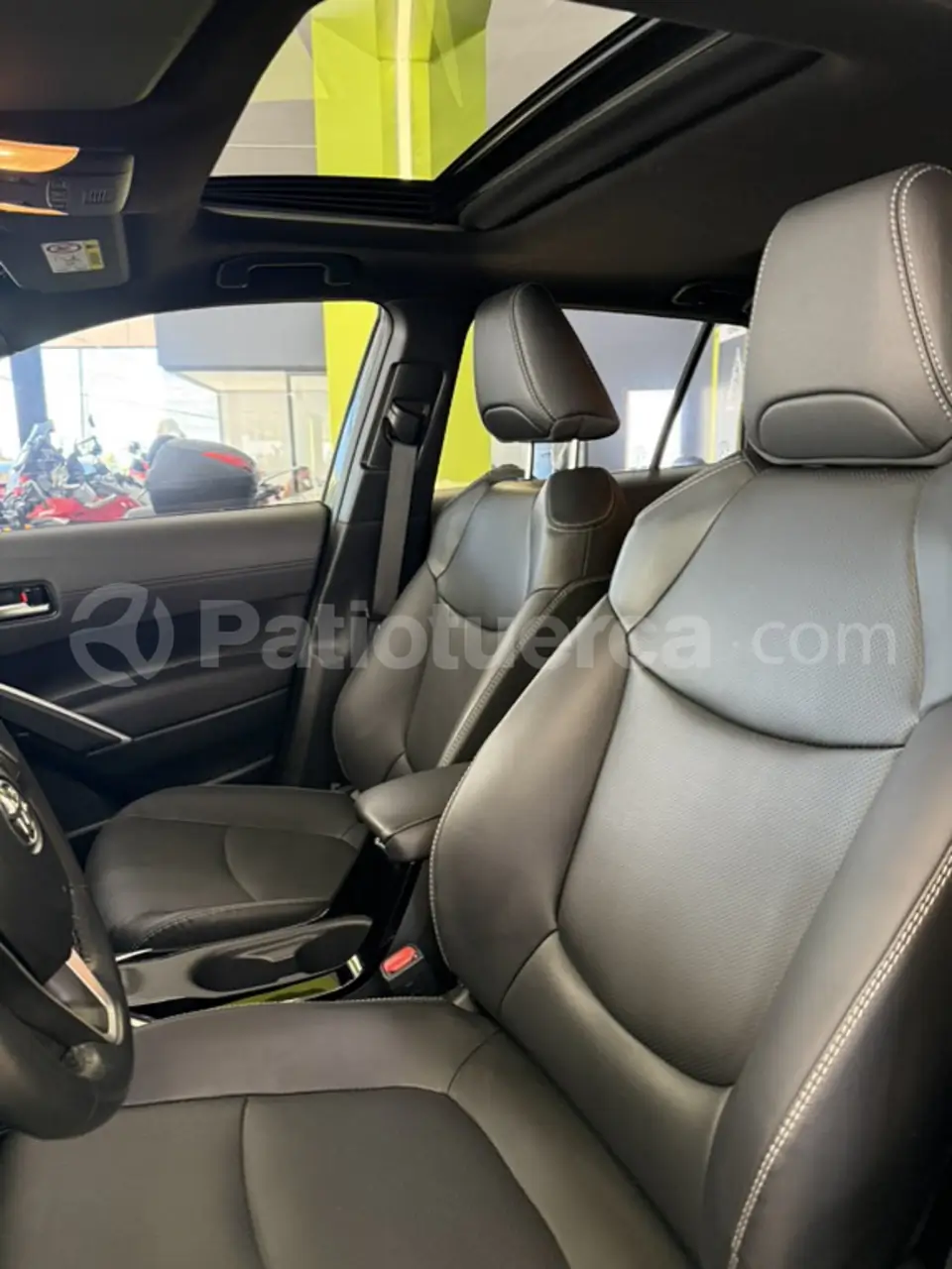 Foto 4 de Toyota Corolla Cross High