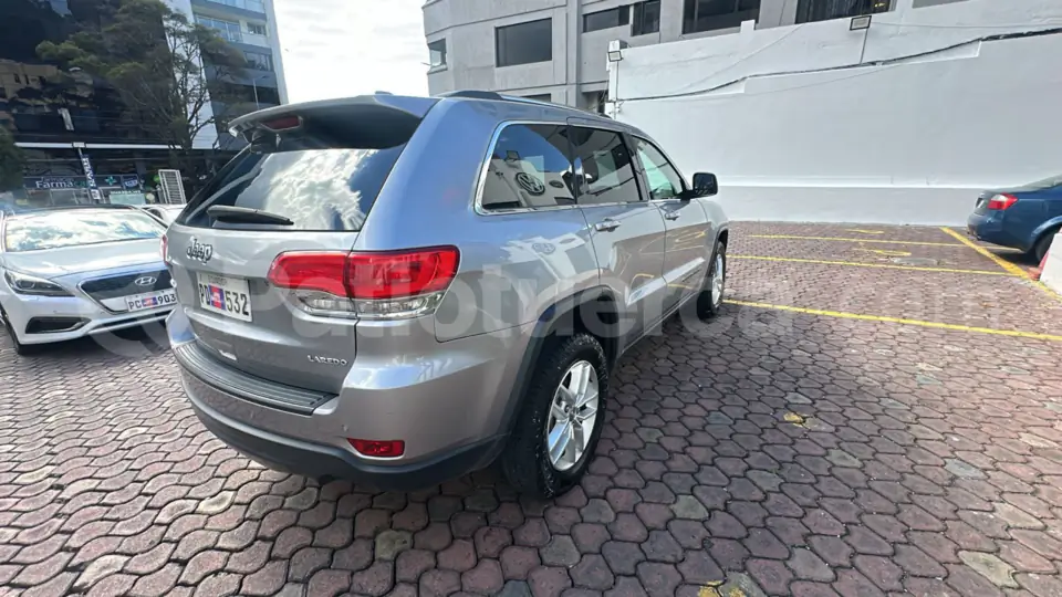Foto 3 de Jeep Cherokee Laredo