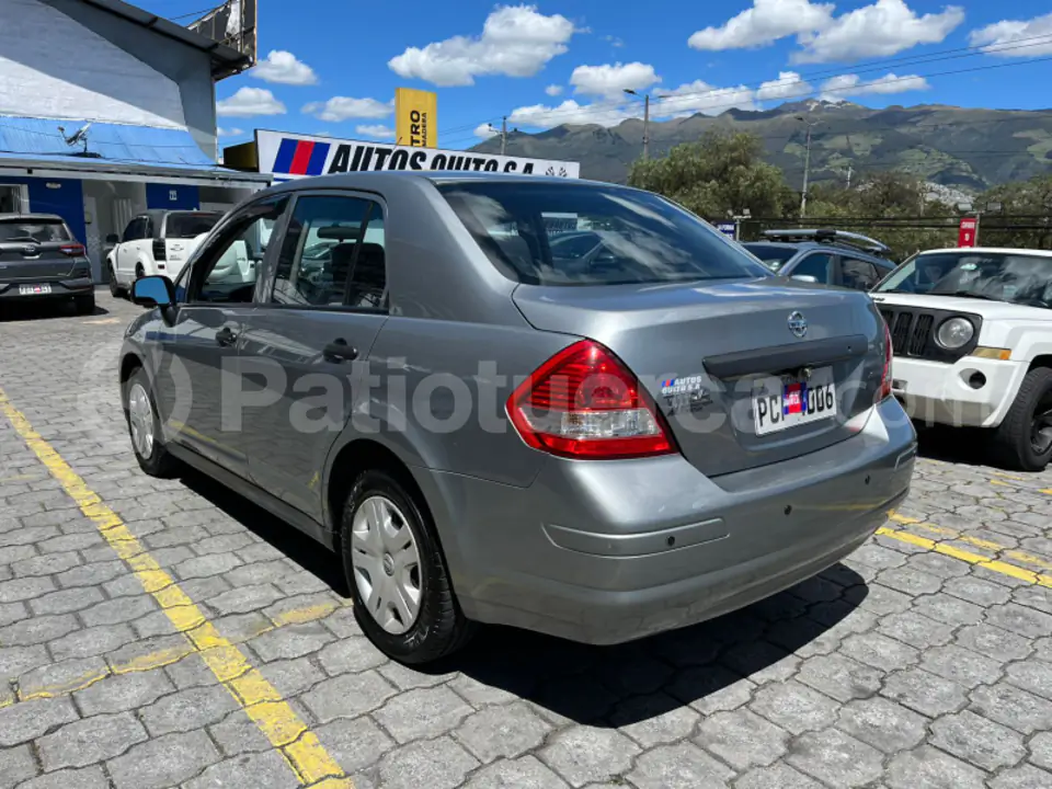 Foto 4 de Nissan TIIDA ENTRY