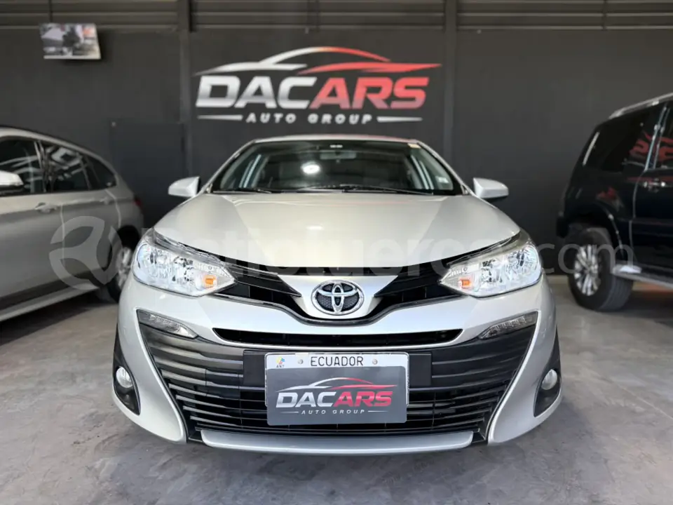 Foto 1 de Toyota Yaris