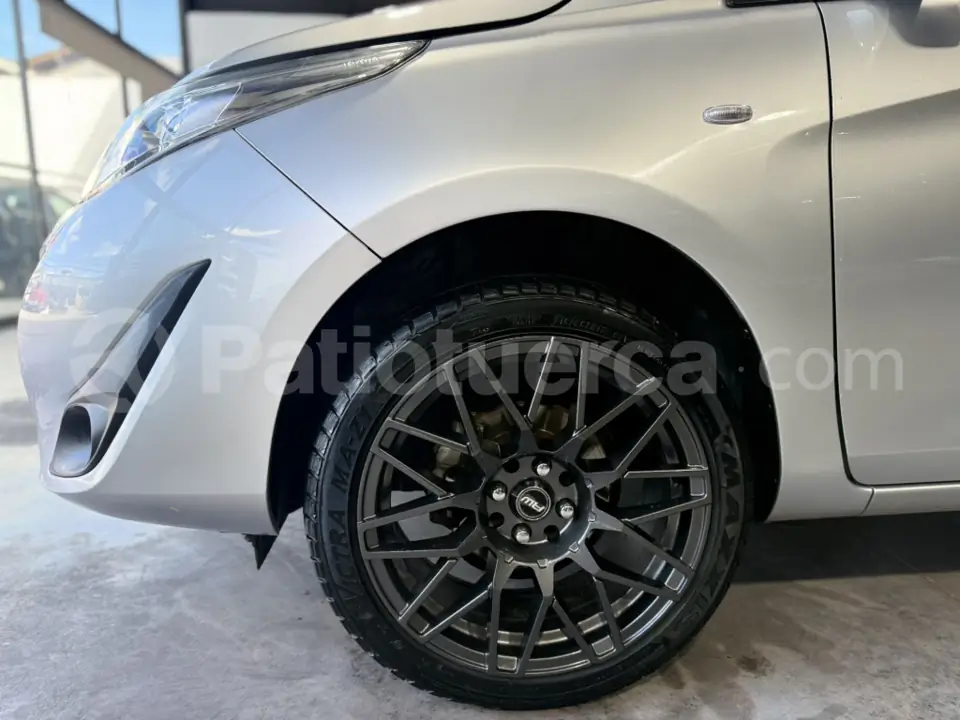 Foto 5 de Toyota Yaris