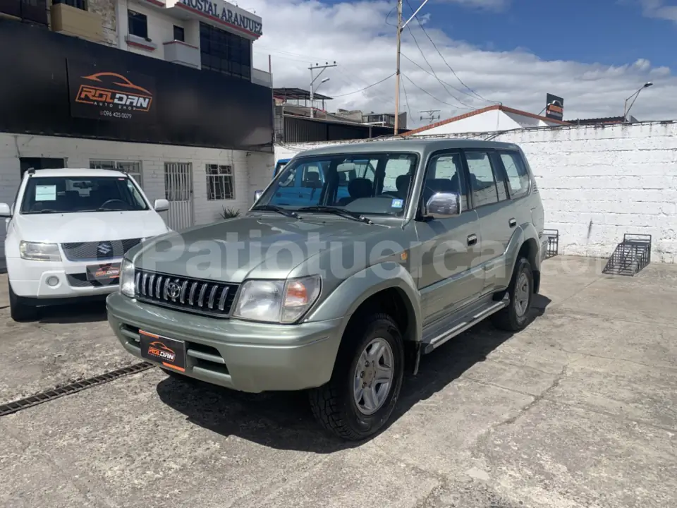 Foto 1 de Toyota Land Cruiser Prado