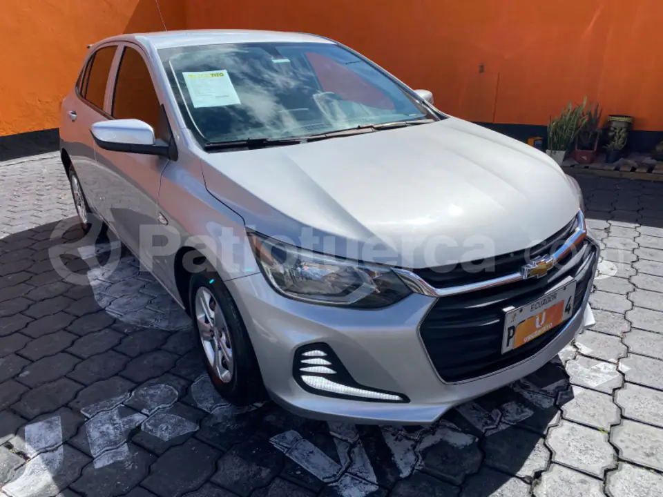 Foto 2 de Chevrolet ONIX LT TURBO