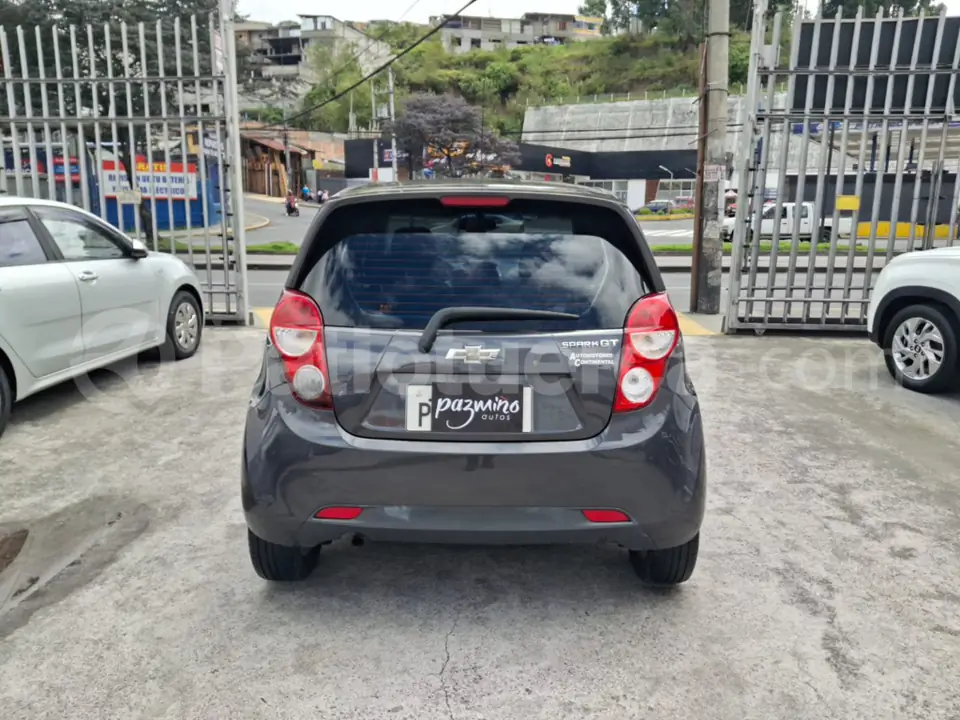 Foto 4 de Chevrolet Spark GT