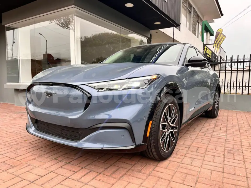 Foto 1 de Ford MUSTANG MARCH-E PREMIUM