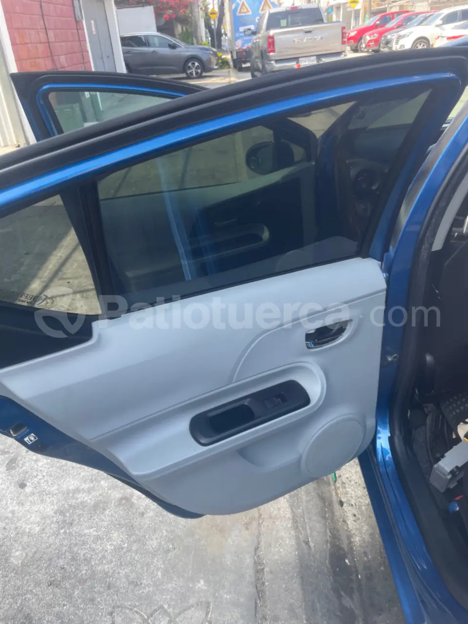 Foto 13 de Toyota Prius C Sport