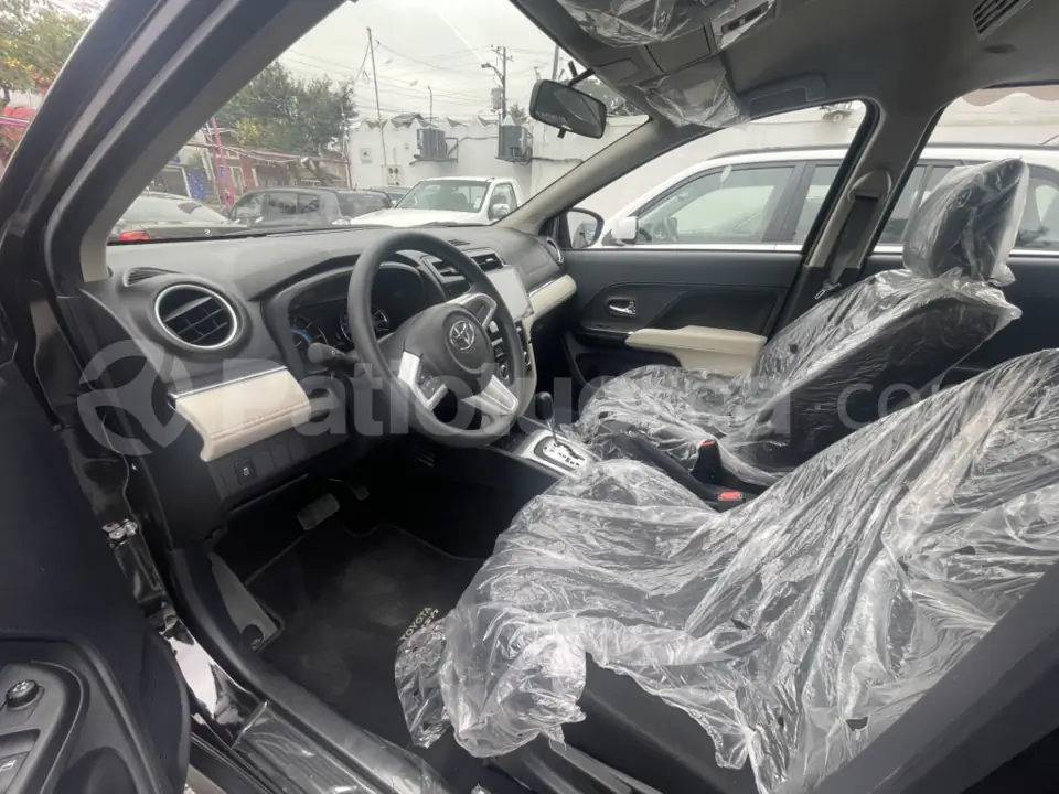 Foto 5 de Toyota Rush