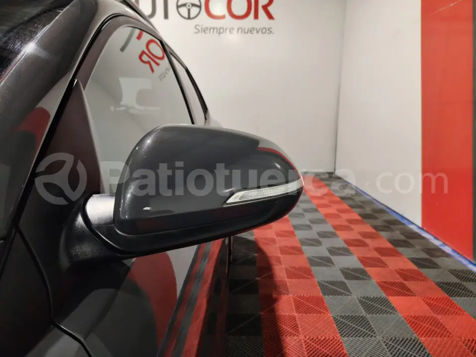 Foto 7 de Kia Stonic
