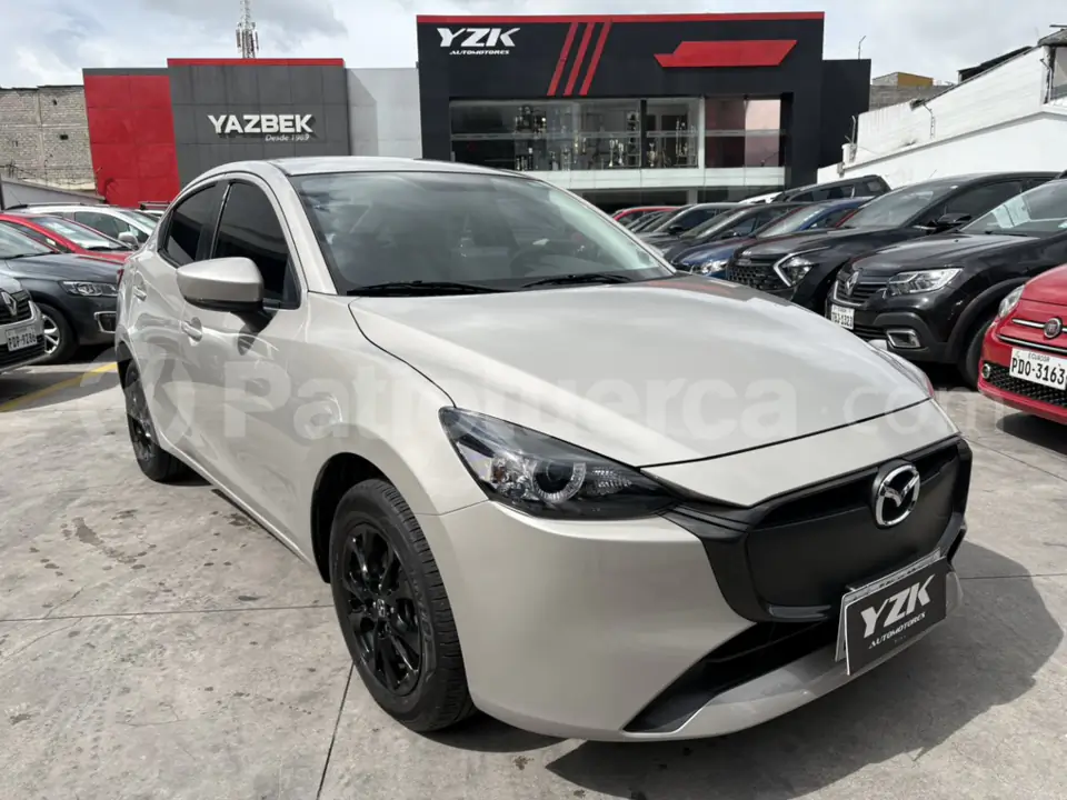 Foto 1 de Mazda 2 SDN CORE