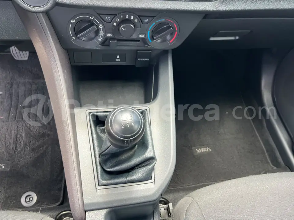 Foto 17 de Toyota Yaris