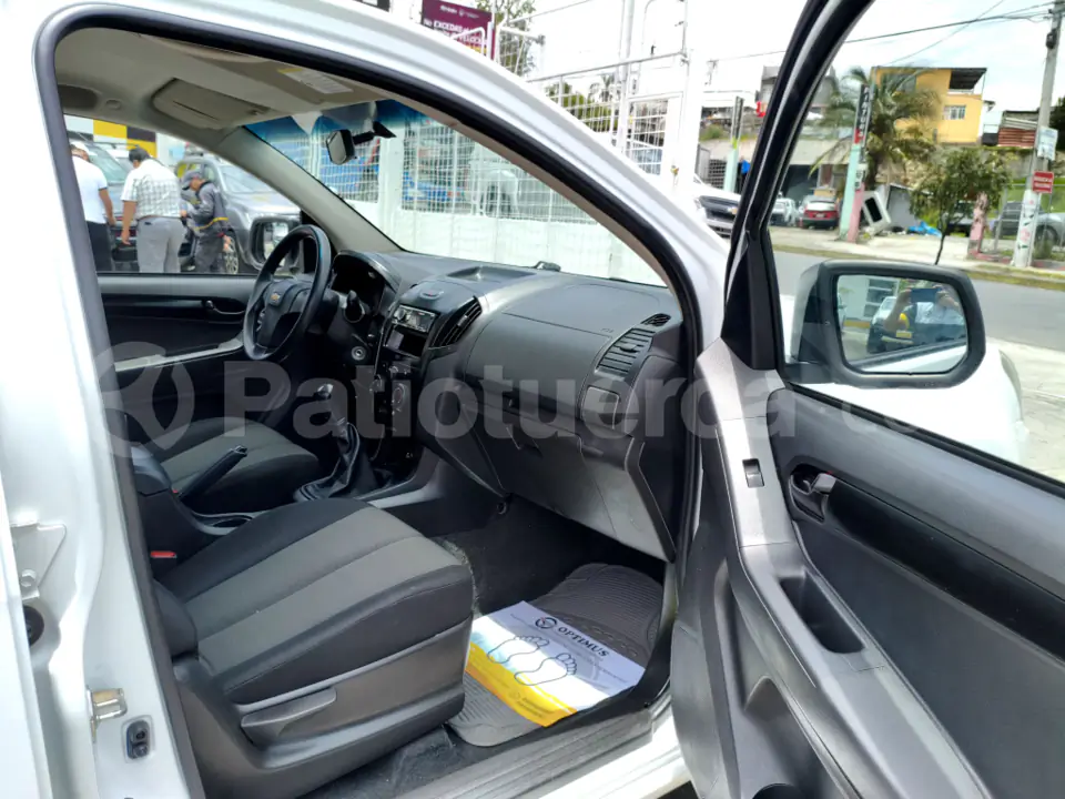 Foto 15 de Chevrolet D-MAX CRDI 2.5 CD 4X2 TM DIESEL