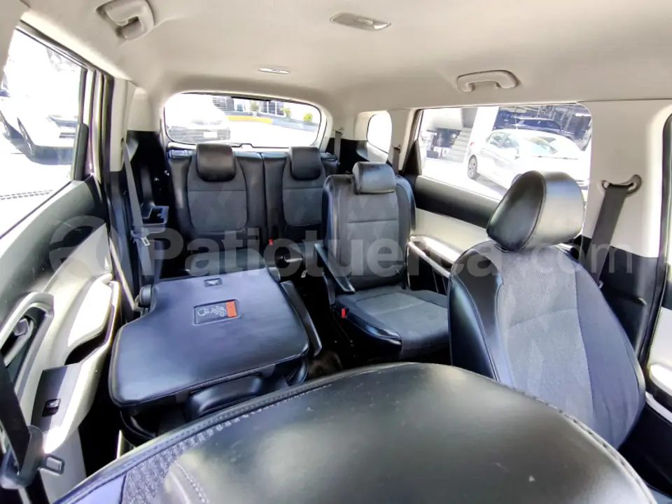 Foto 13 de Kia Carens