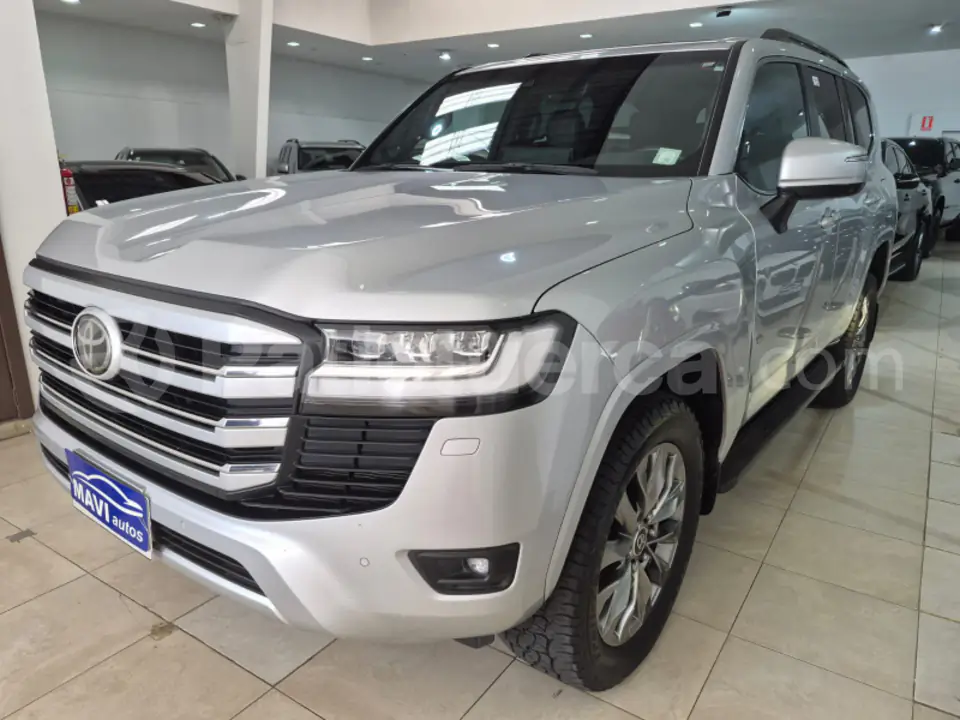 Foto 2 de Toyota Land Cruiser 300