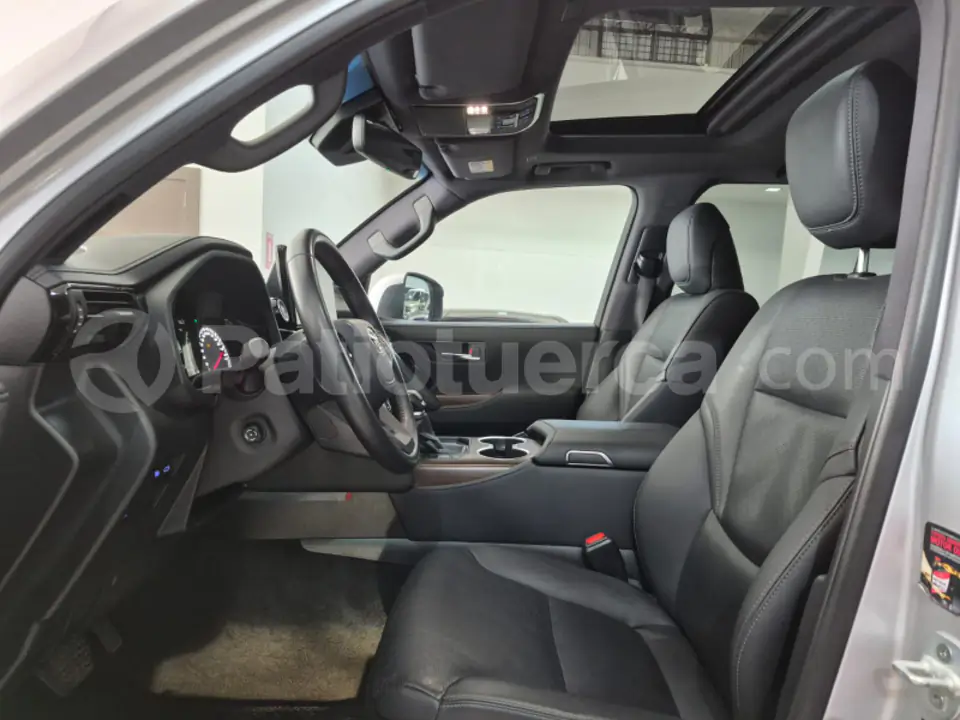 Foto 7 de Toyota Land Cruiser 300
