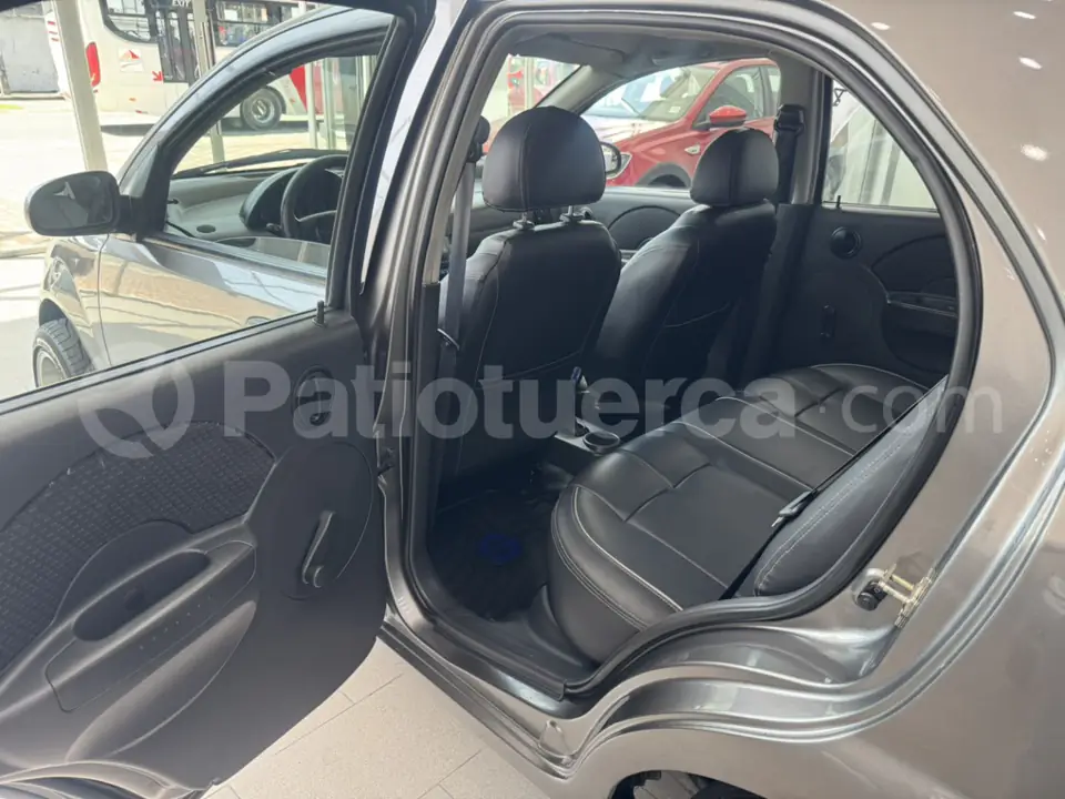 Foto 10 de Chevrolet Aveo Activo