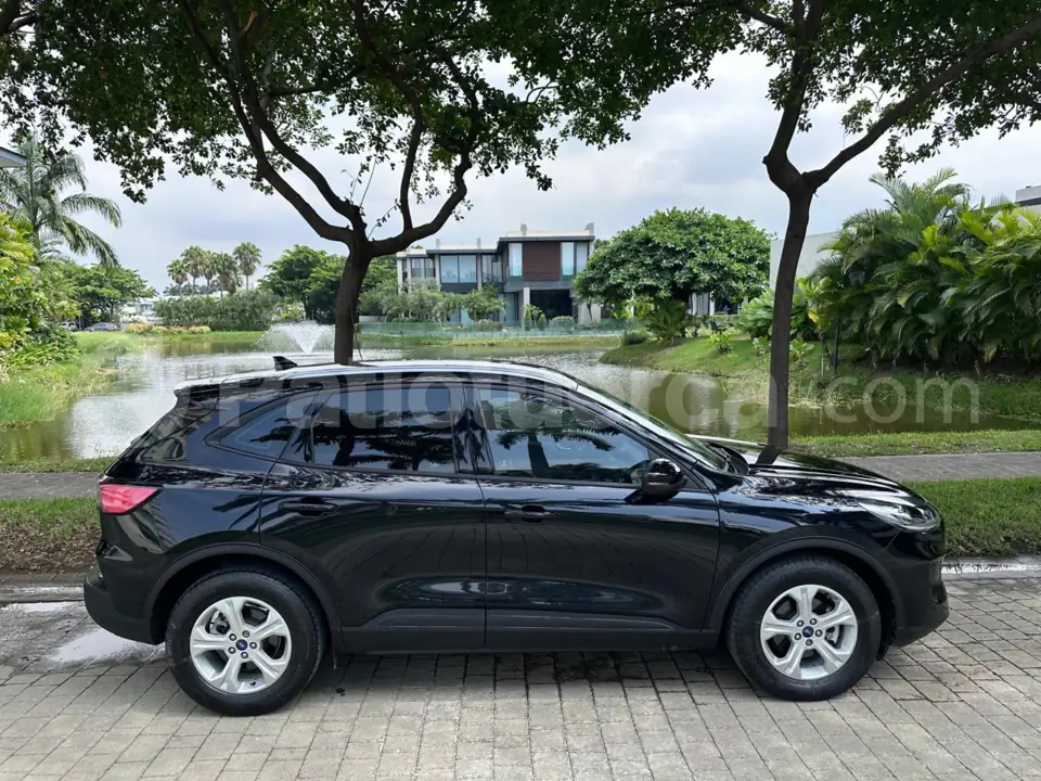 Foto 1 de Ford Escape Trend